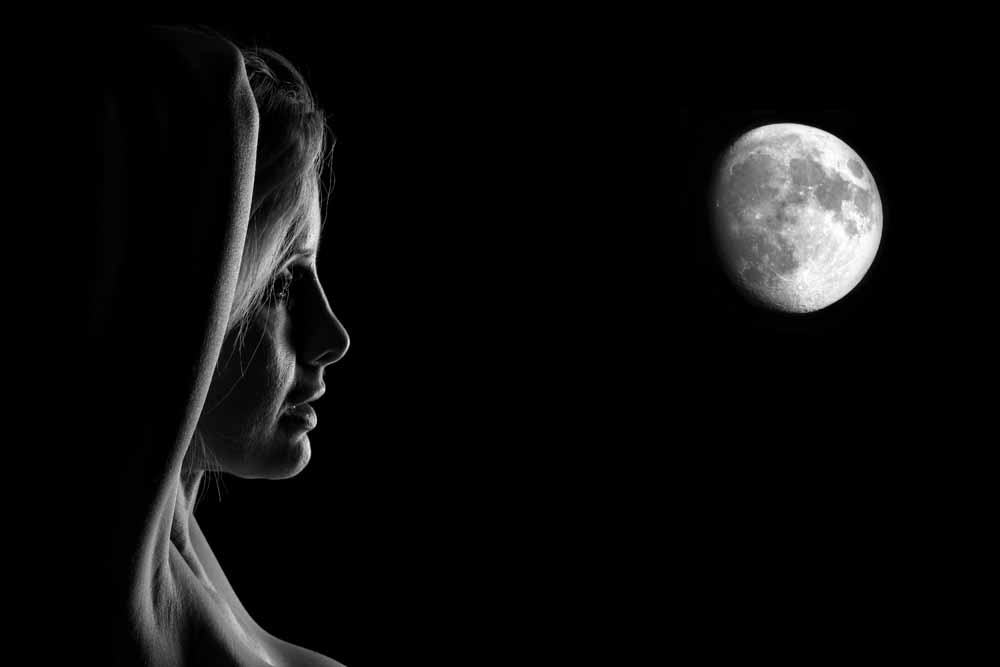 Die Frau und der Mond