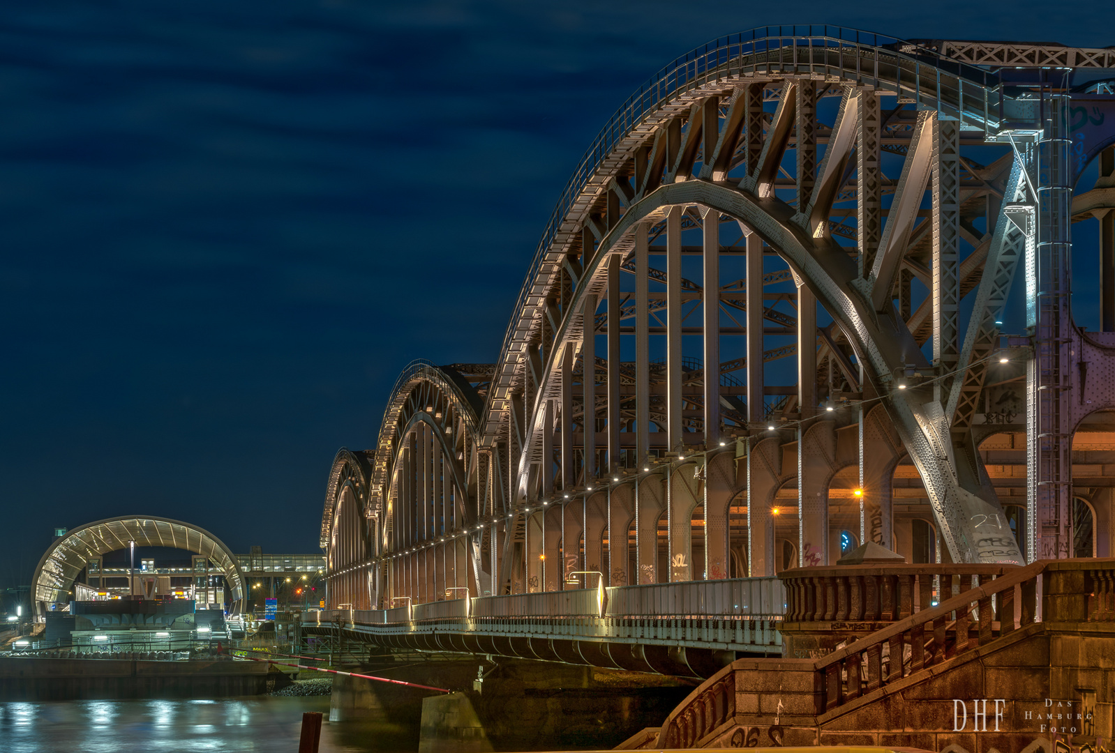 Die Freihafen-Elbbrücke