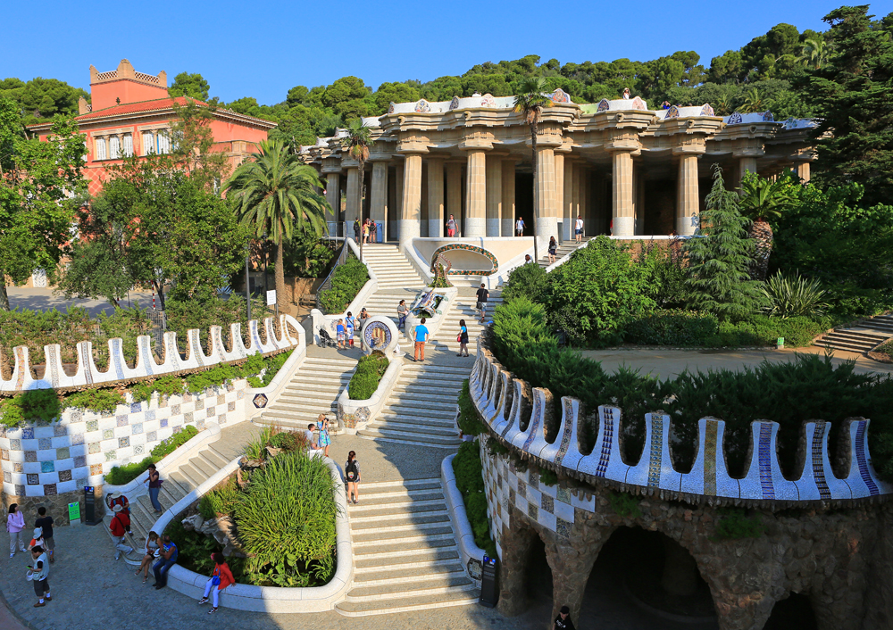 Die Freitreppe des Park Güell