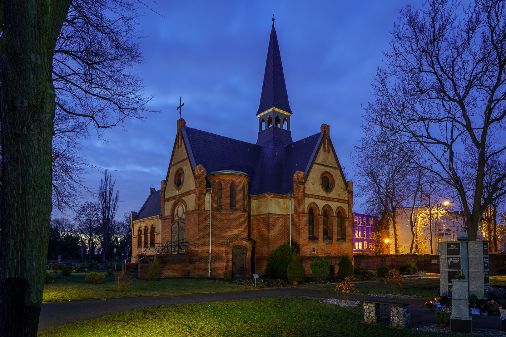 Die Friedhofskapelle auf dem Sudenburger Friedhof (1)