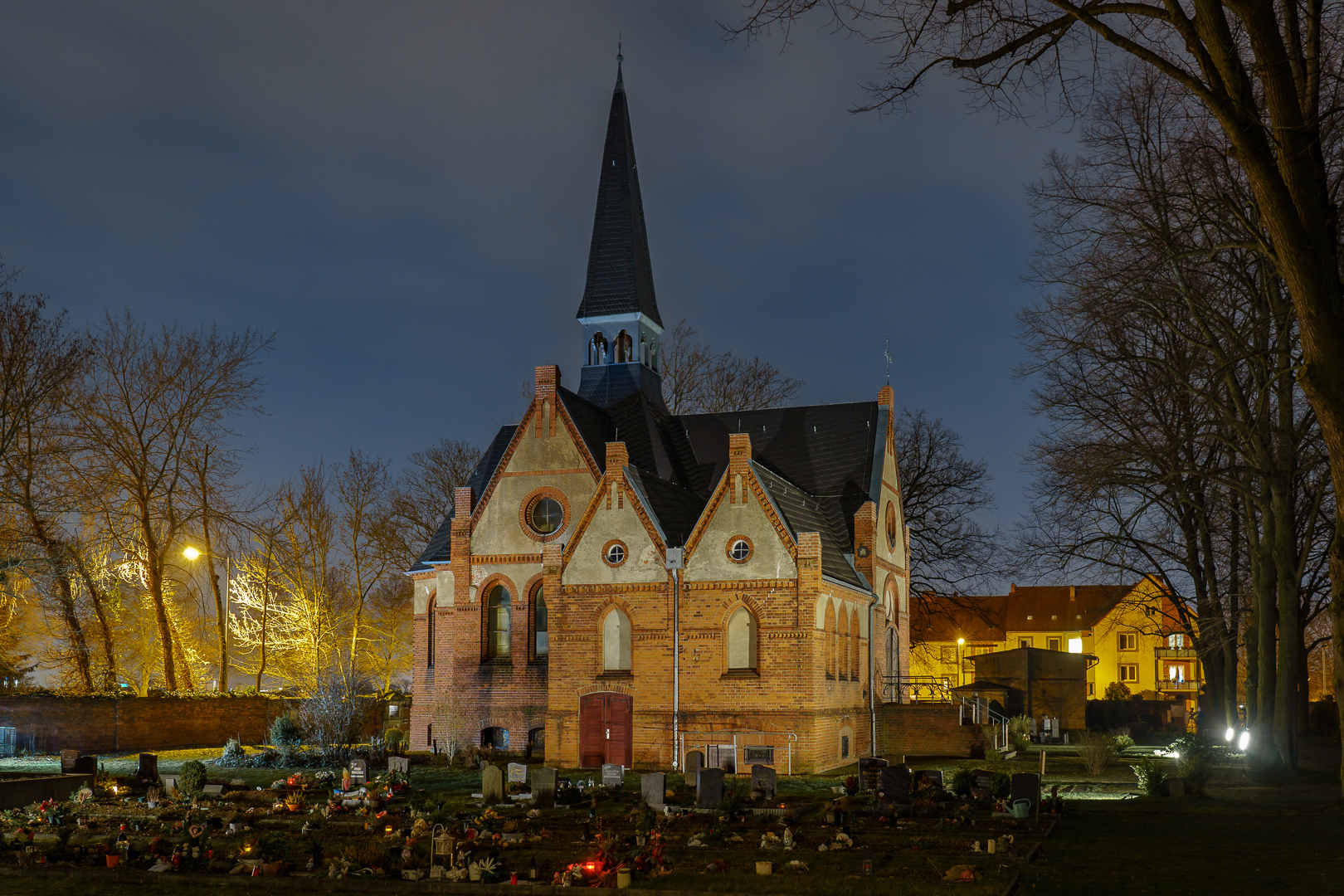 Die Friedhofskapelle auf dem Sudenburger Friedhof (2)