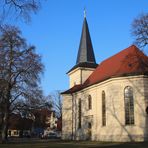 Die Friedrichskirche auf dem Babelsberger Weberplatz