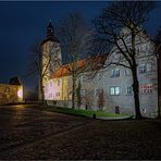 Die Frontansicht der Wasserburg Egeln