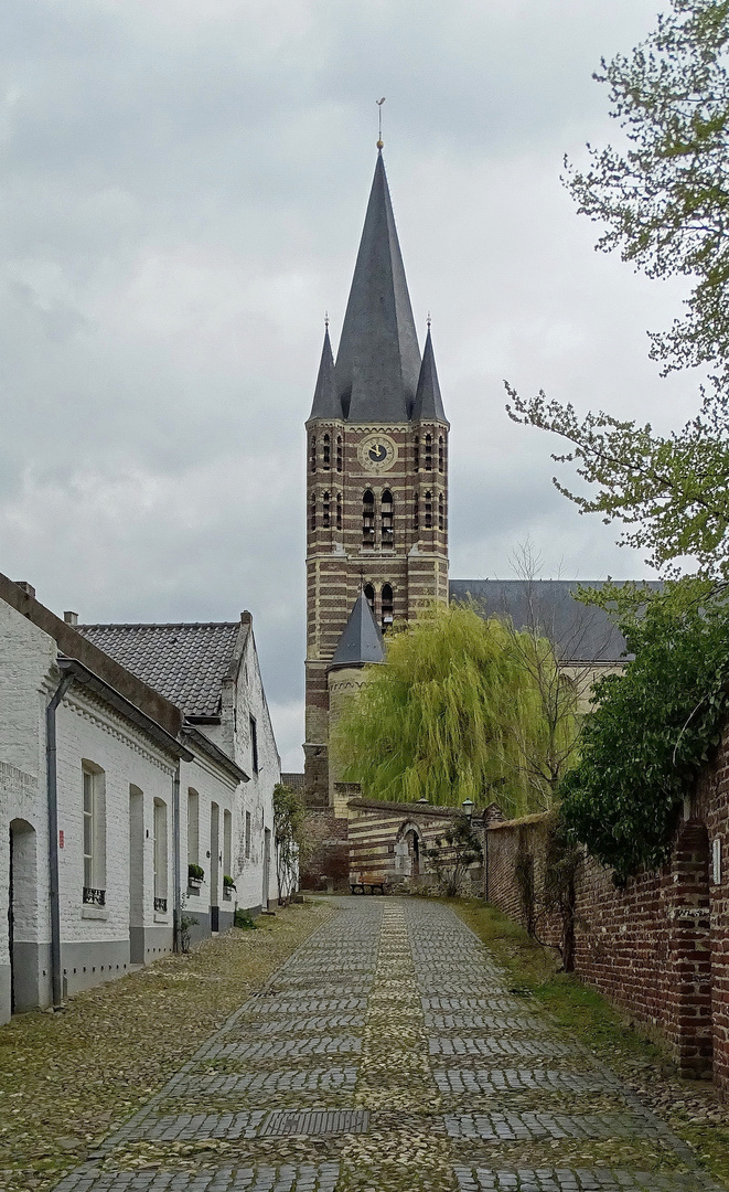 Die frühere Abteikirche und heutige Pfarrkirche St. Michael in Thorn