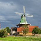 Die Galerieholländerwindmühle in Hollern/Twielenfleth im Alten Land...