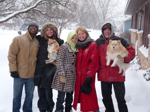 Die Ganze Familia Mit Zwei Hunden