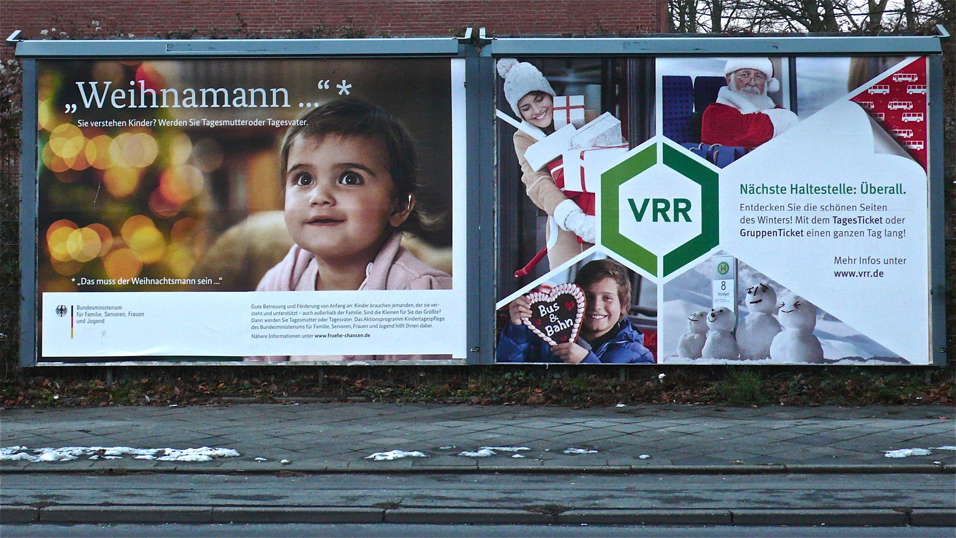 Die ganze Stadt ist voller Weihnachtsmänner, . . .