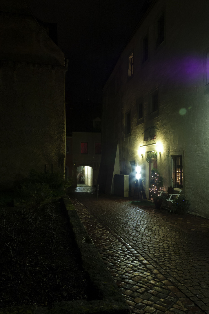 Die Gasse in der Nacht