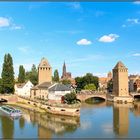 Die Gedeckten Brücken von Straßburg (Ponts couverts), im Hintergrund der Münsterturm