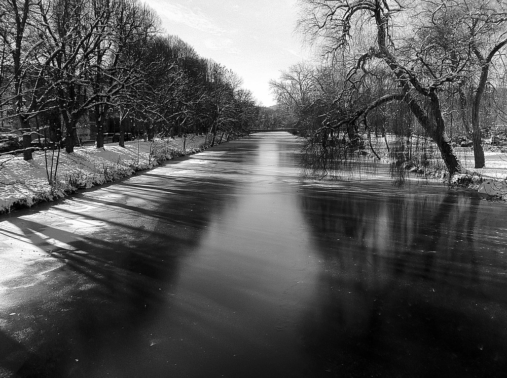 die gefrorene Donau in Tuttlingen