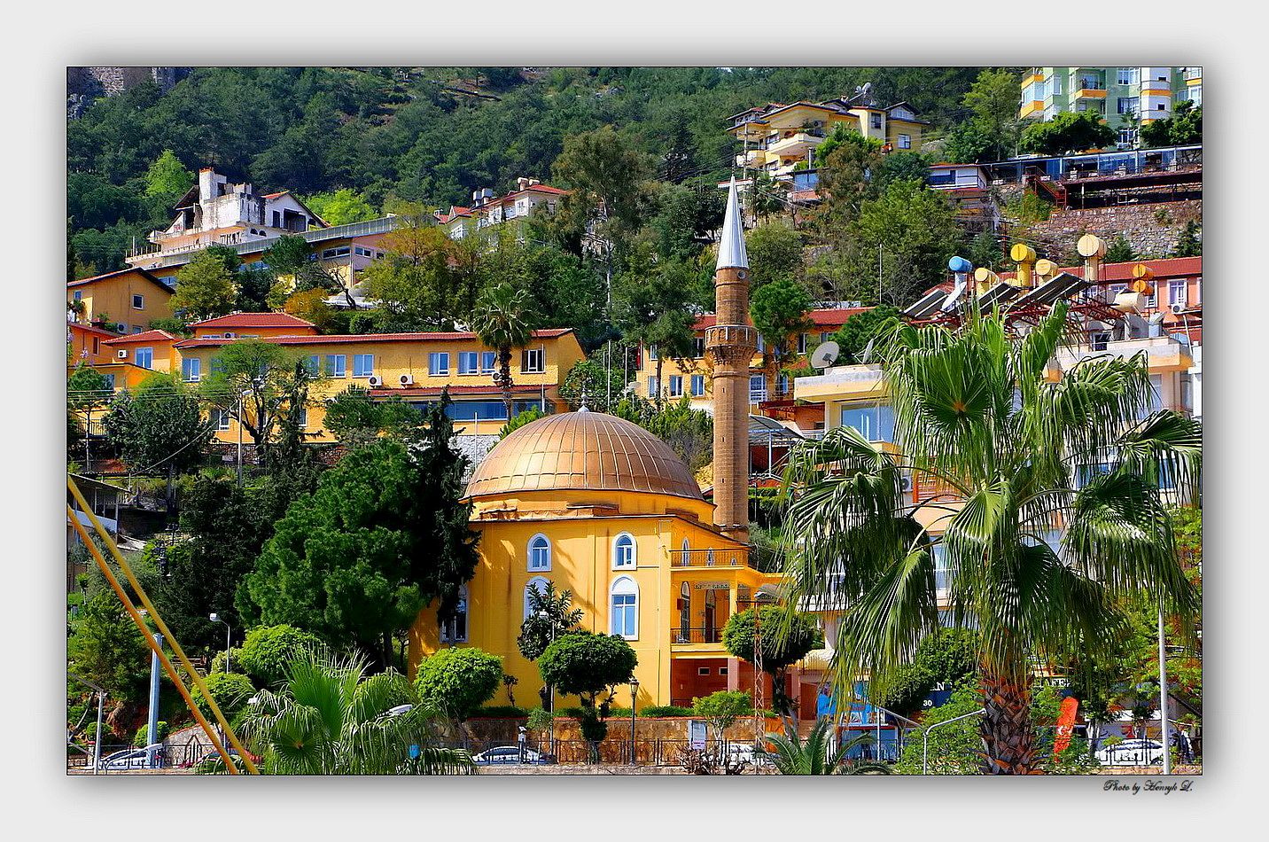 Die gelbe Moschee von Alanya