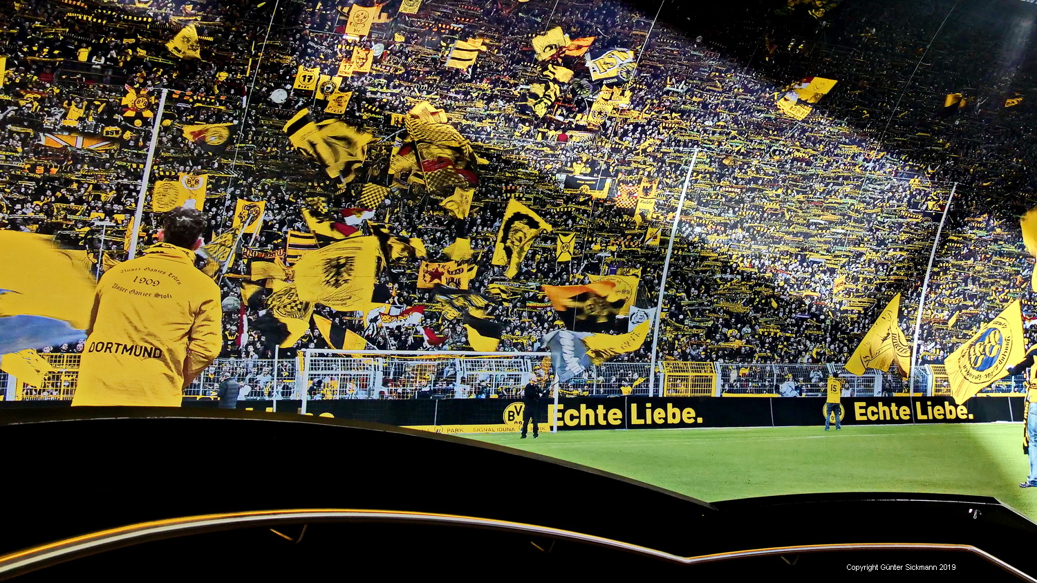 Die gelbe Wand.