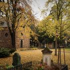 ... Die Georgskapelle auf dem Alten Friedhof Bonn ...