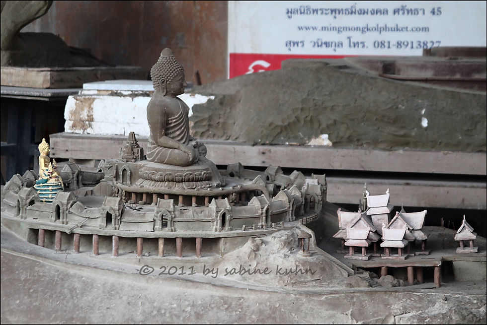 ... die gesamtanlage vom big buddha of phuket im modell (1) ...