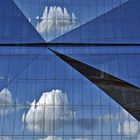 Die gespiegelte Wolke im Cube Berlin....