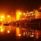 Die Ghats von Varanasi bei Nacht