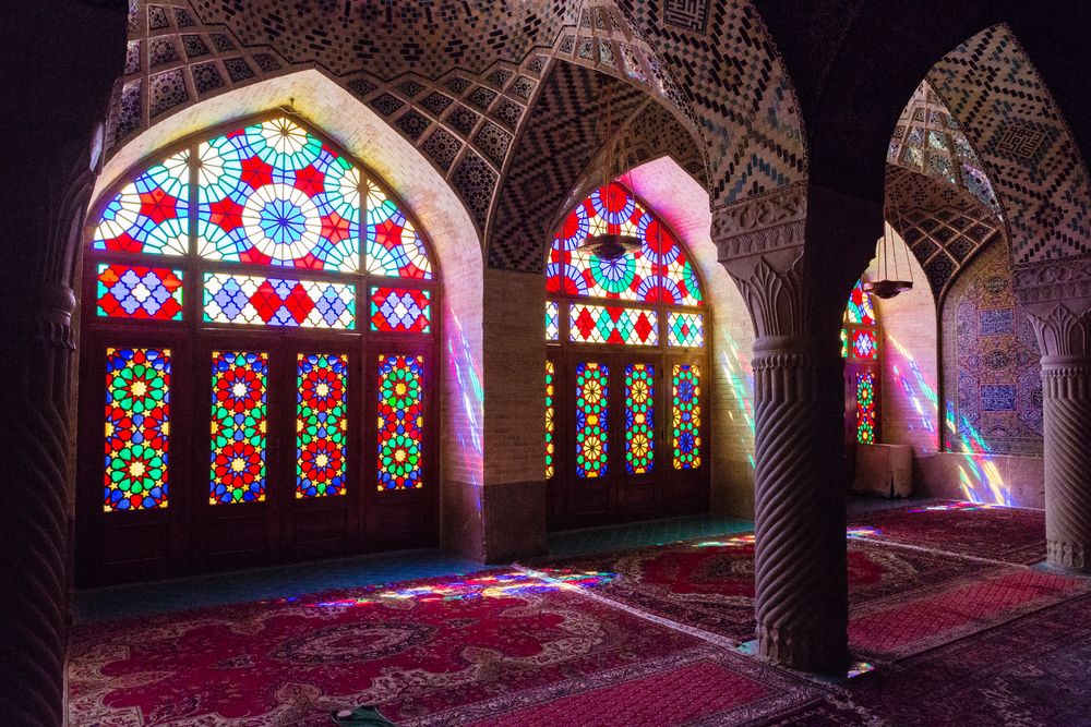Die Glasfenster der Nasir-al-Molk-Moschee