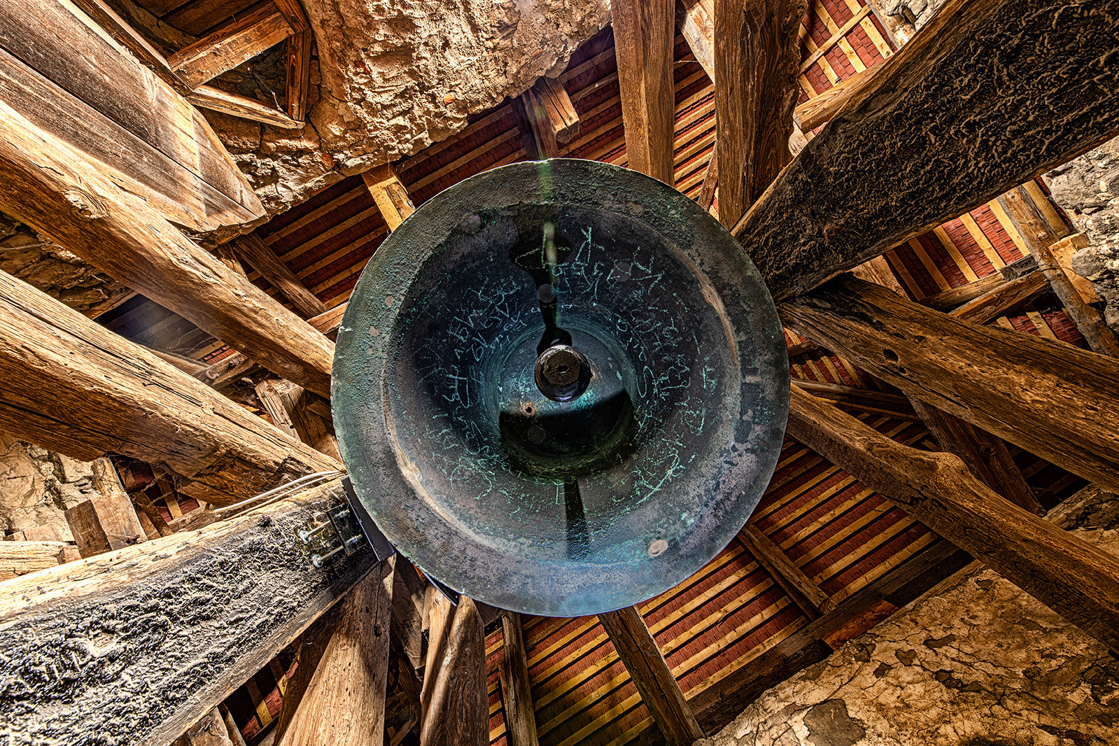 Die Glocke von unten betrachtet...