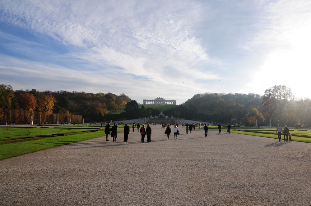 Die Gloriette im Schlosspark Schönbrunn in Wien