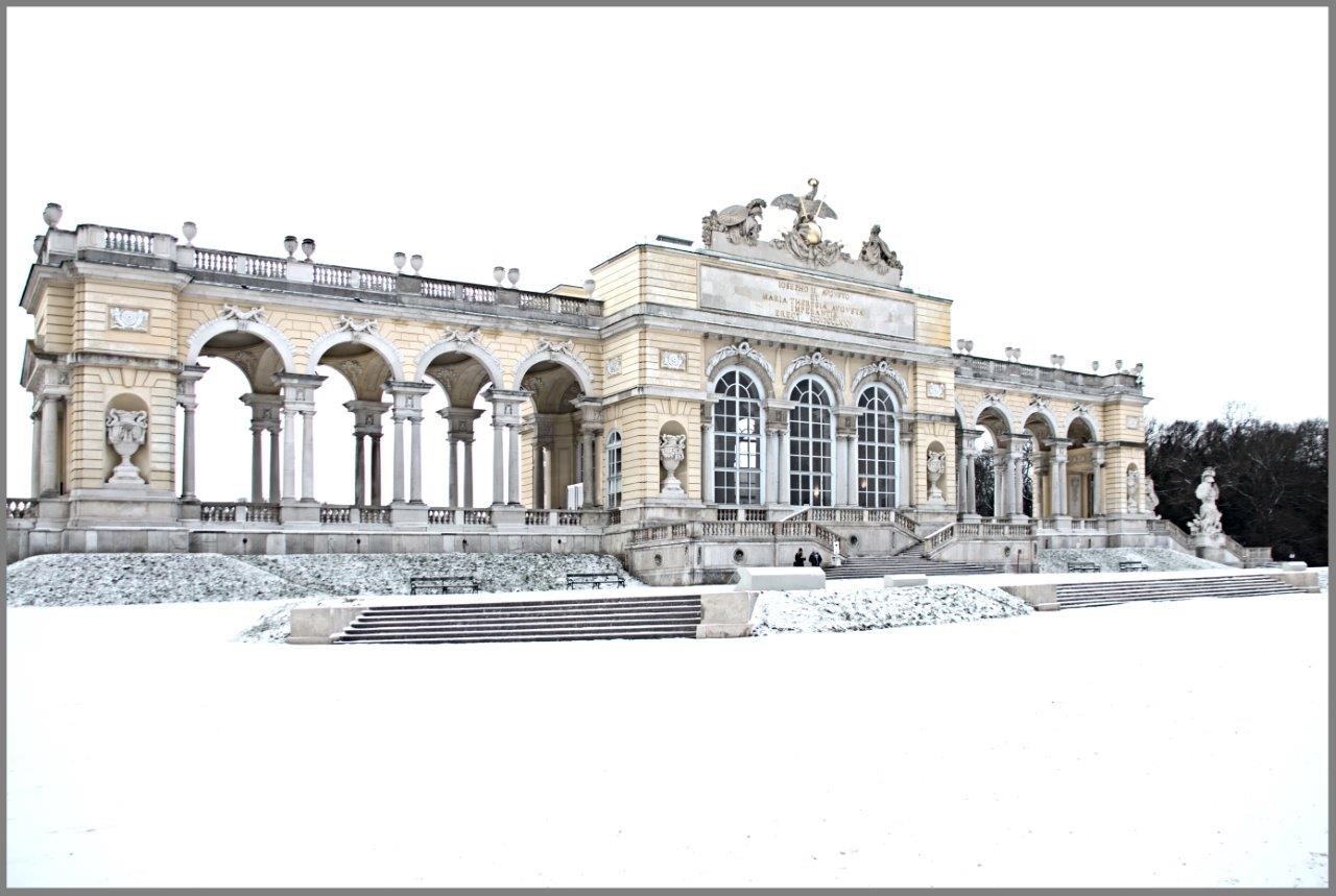 Die Gloriette im Winter