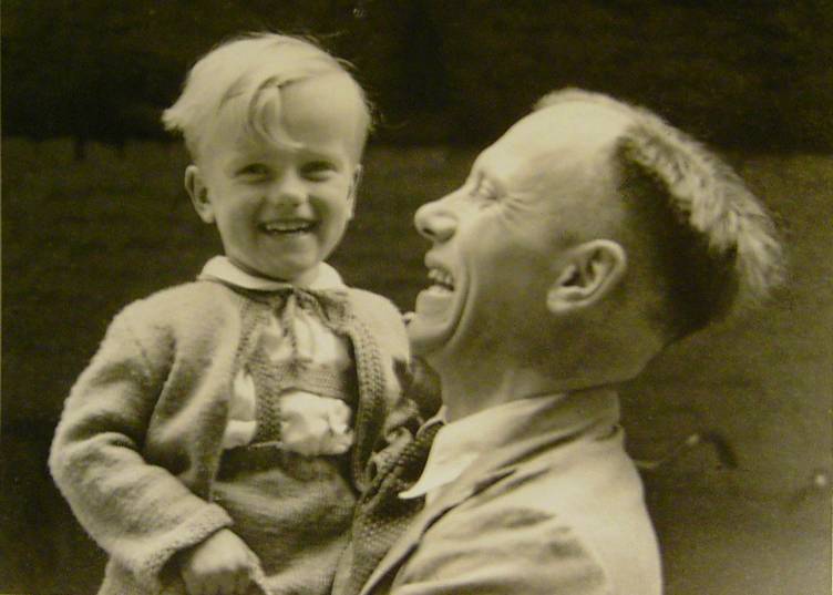 Die Glücklichen - Mein Vater und ich von Helmut Michael Koch
