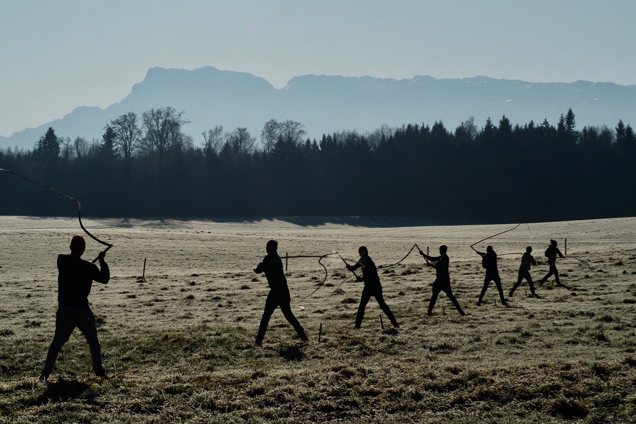 Die "Goasslschnalzer" im Berchtesgadener Land beim ersten Morgenfrost