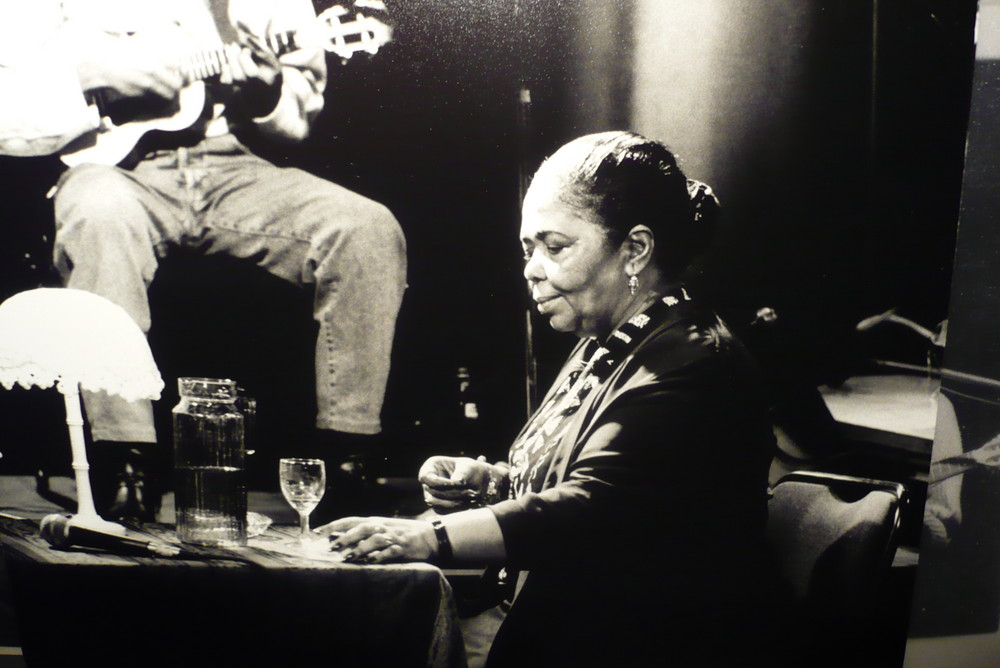 die göttliche Cesaria Evora bei einem Konzert im Schlachthof Bremen ca. 1996