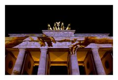 Die göttliche Eingebung (am Brandenburger Tor in Berlin)