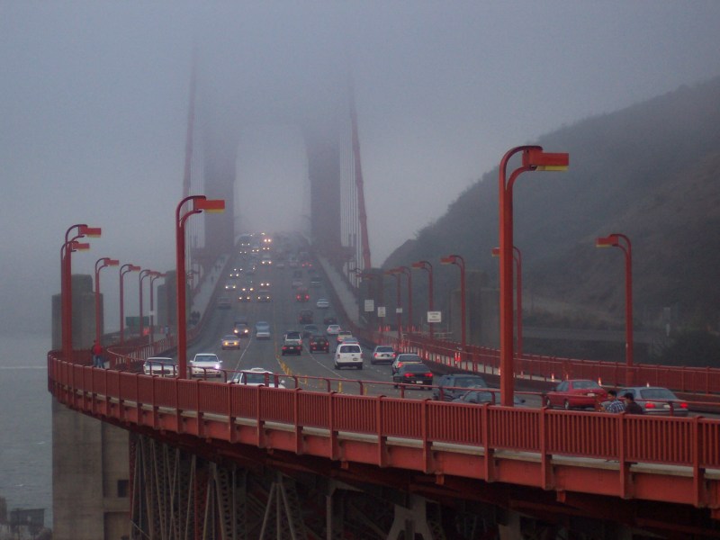 Die "Golden Gate Bridge" im Nebel