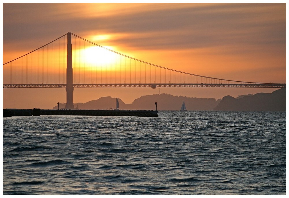 Die Golden Gate im Sonnenuntergang