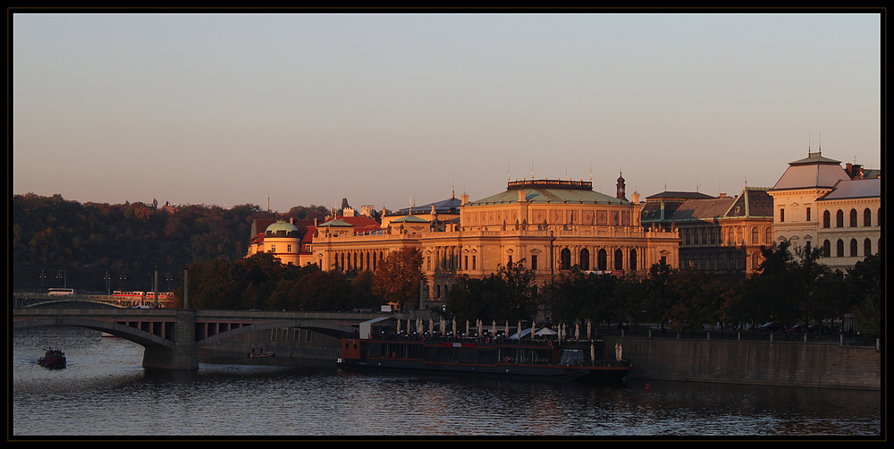 Die Goldene Stadt I - Rudolfinum