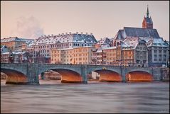 Die goldenen Brückenbögen