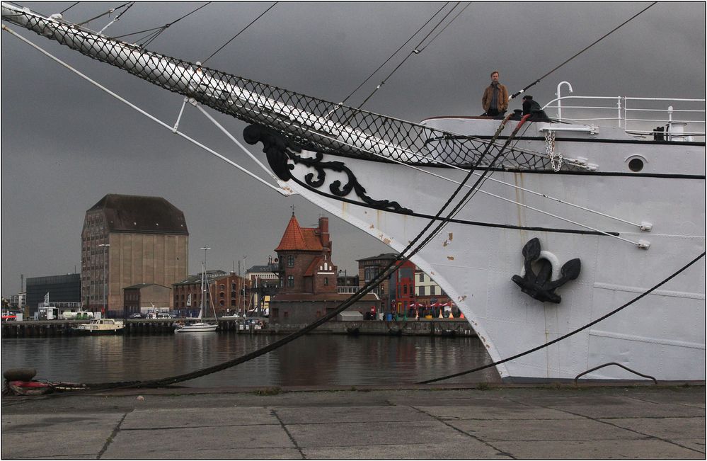 Die Gorch Fock (1) ...