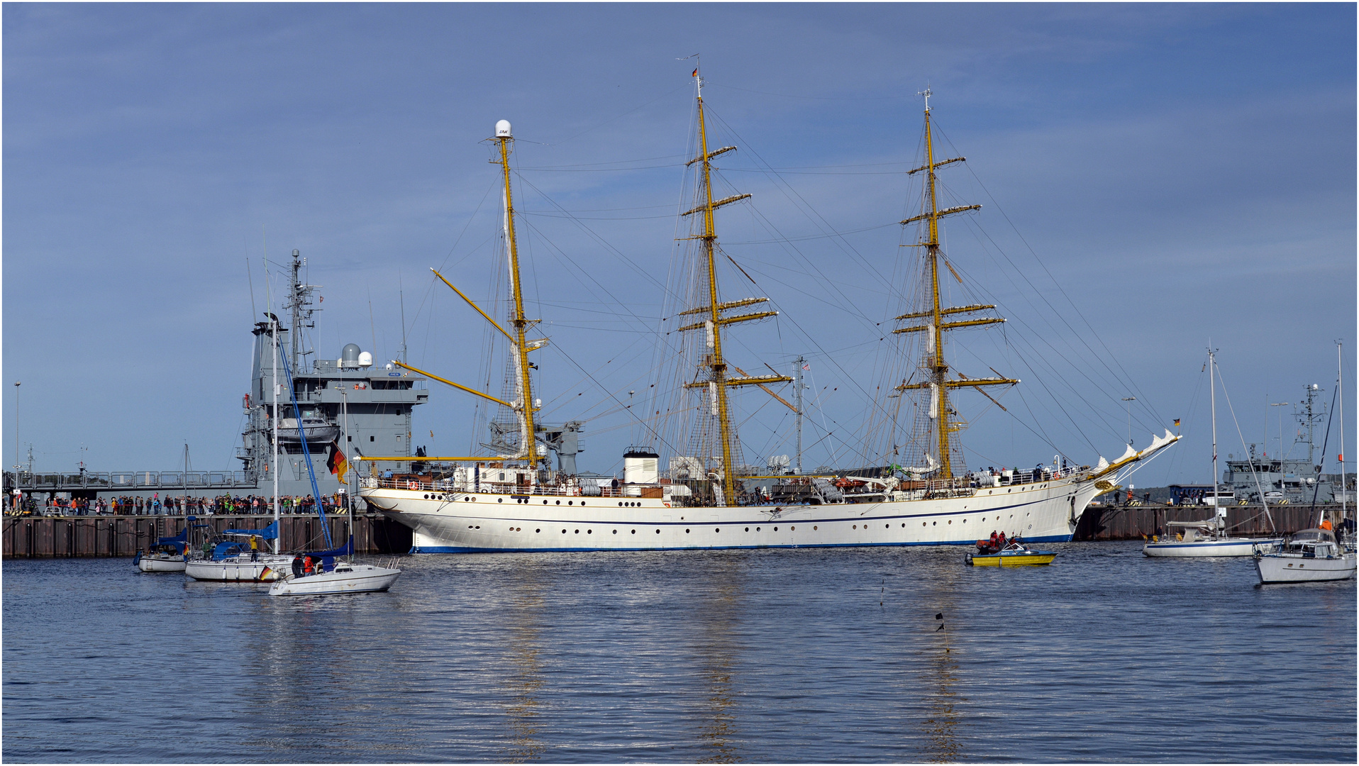 Die Gorch Fock an ihrem Liegeplatz