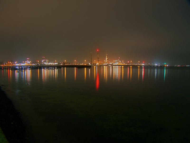 Die Gorch-Fock bei Nacht und Nebel