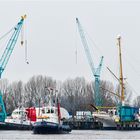 Die GORCH FOCK wird aus dem Dock gezogen 