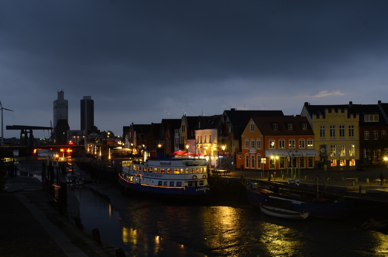 Die graue Stadt am Meer