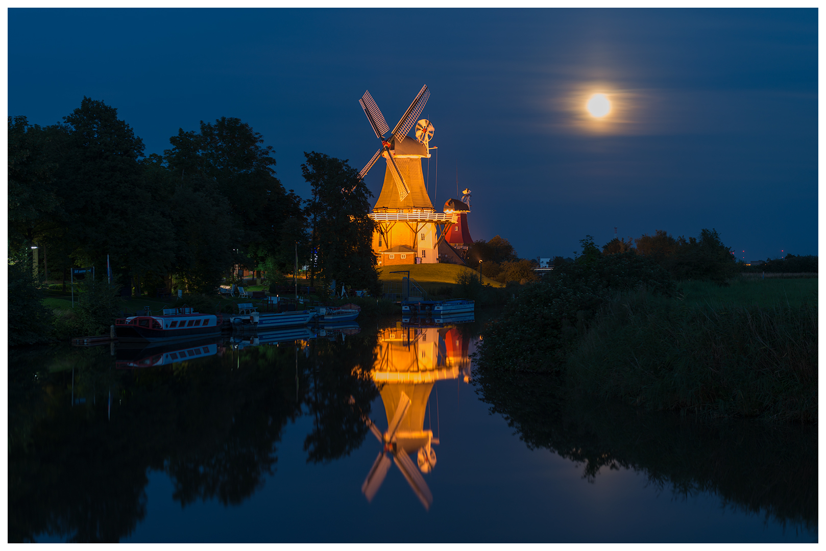 Die Greetsieler Zwillingsmühlen ...