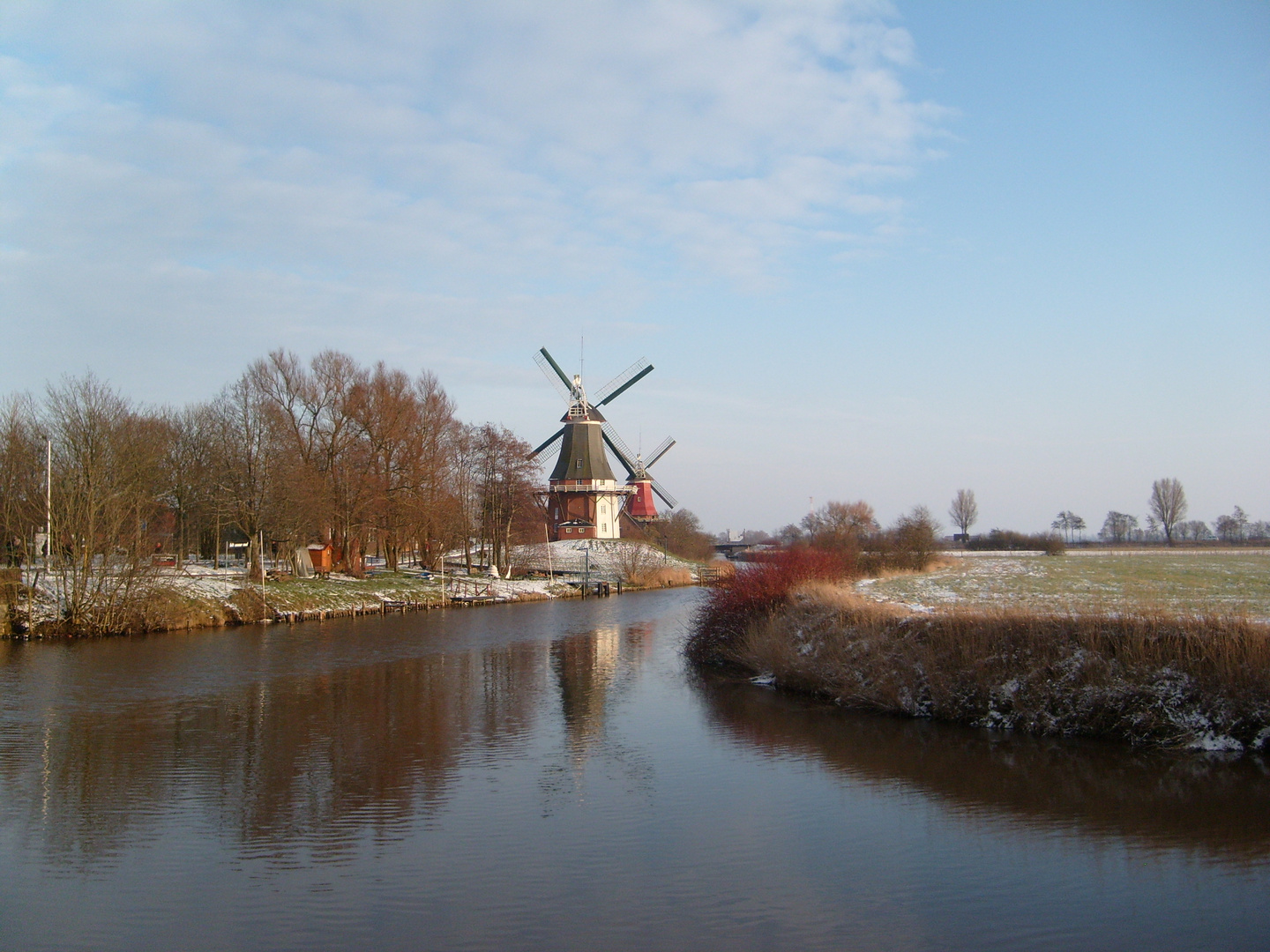 Die Greetsieler Zwillingsmühlen