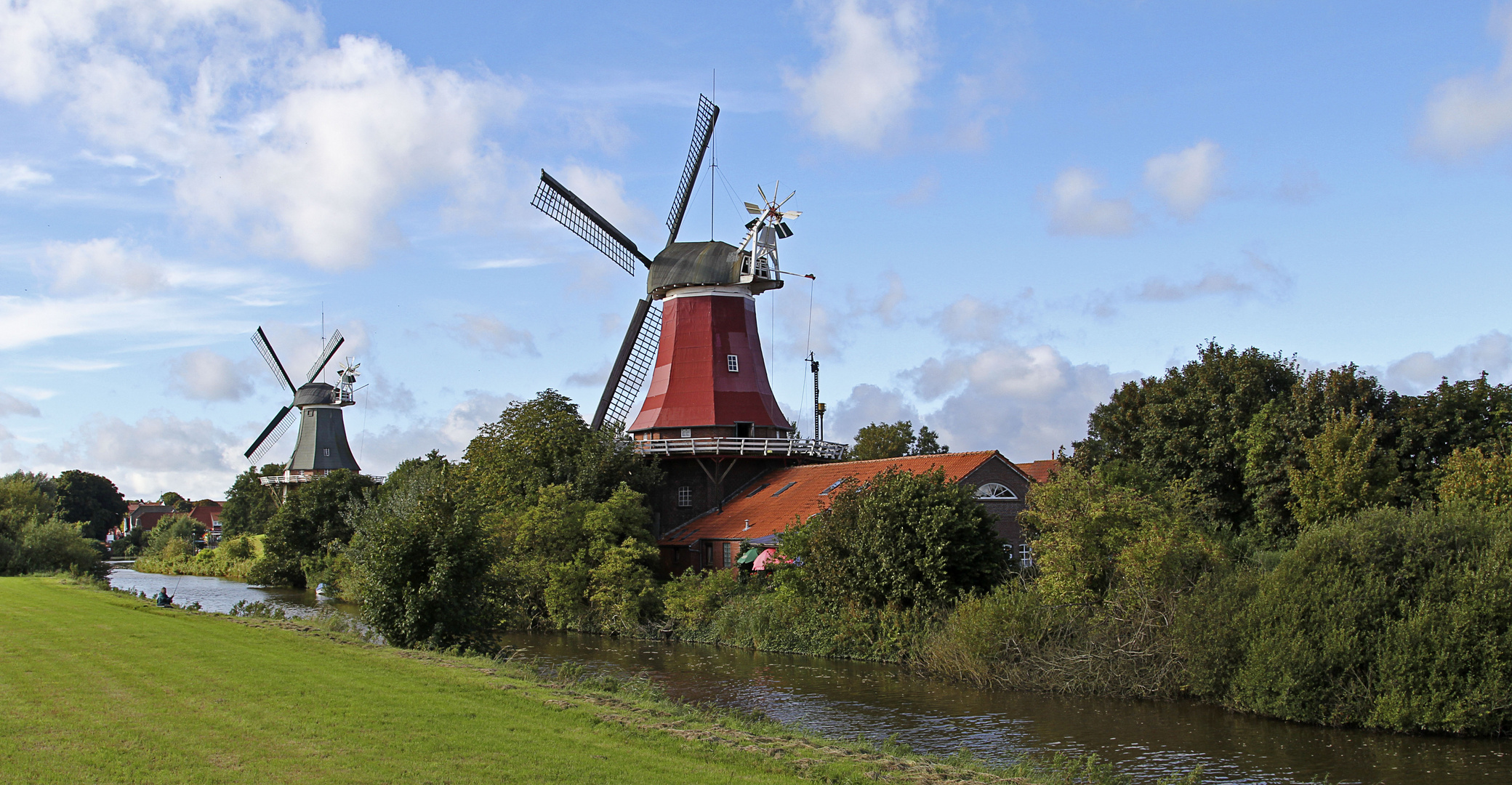 Die Greetsieler Zwillingsmühlen