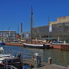 Die Grönland vor dem Auswandererhaus in Bremerhaven