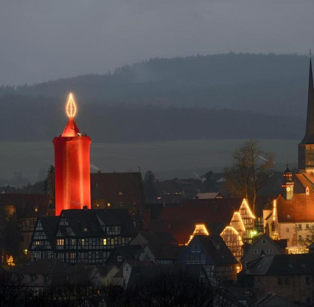 Die größte Kerze zum 1. Advent....