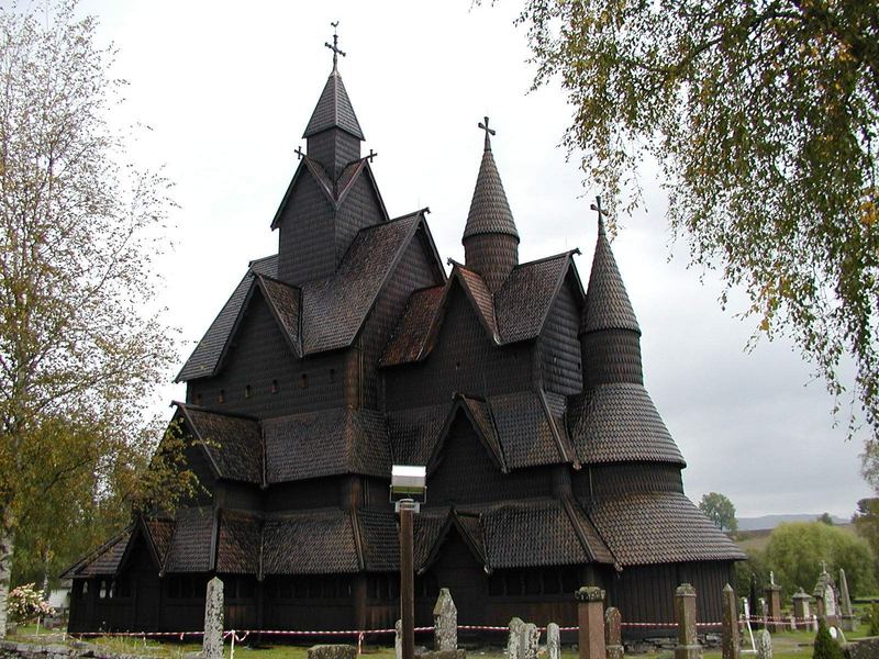 Die größte Stabkirche Norwegens 1