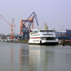 Die Groningerland liegt in Emden gegenüber dem Marinekai