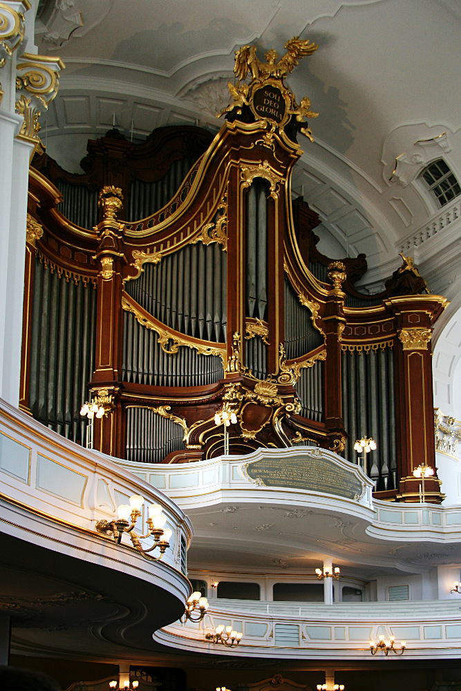 Die grosse Orgel im Michel