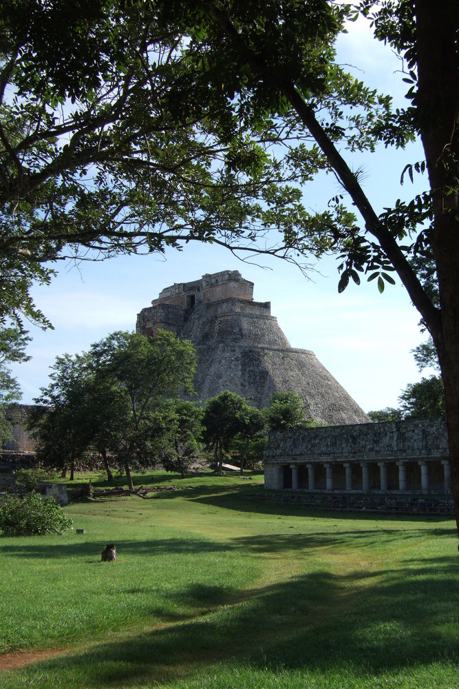 Die grosse Pyramide von Uxmal