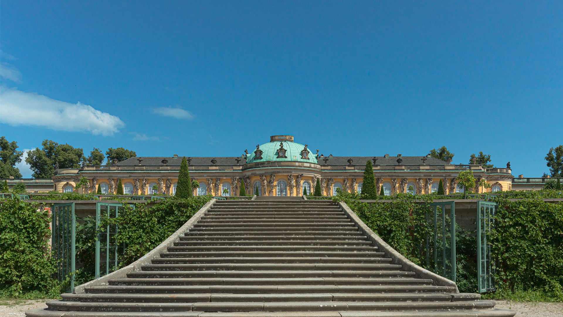 die große Treppe nach Sanssouci (ohne Sorgen)