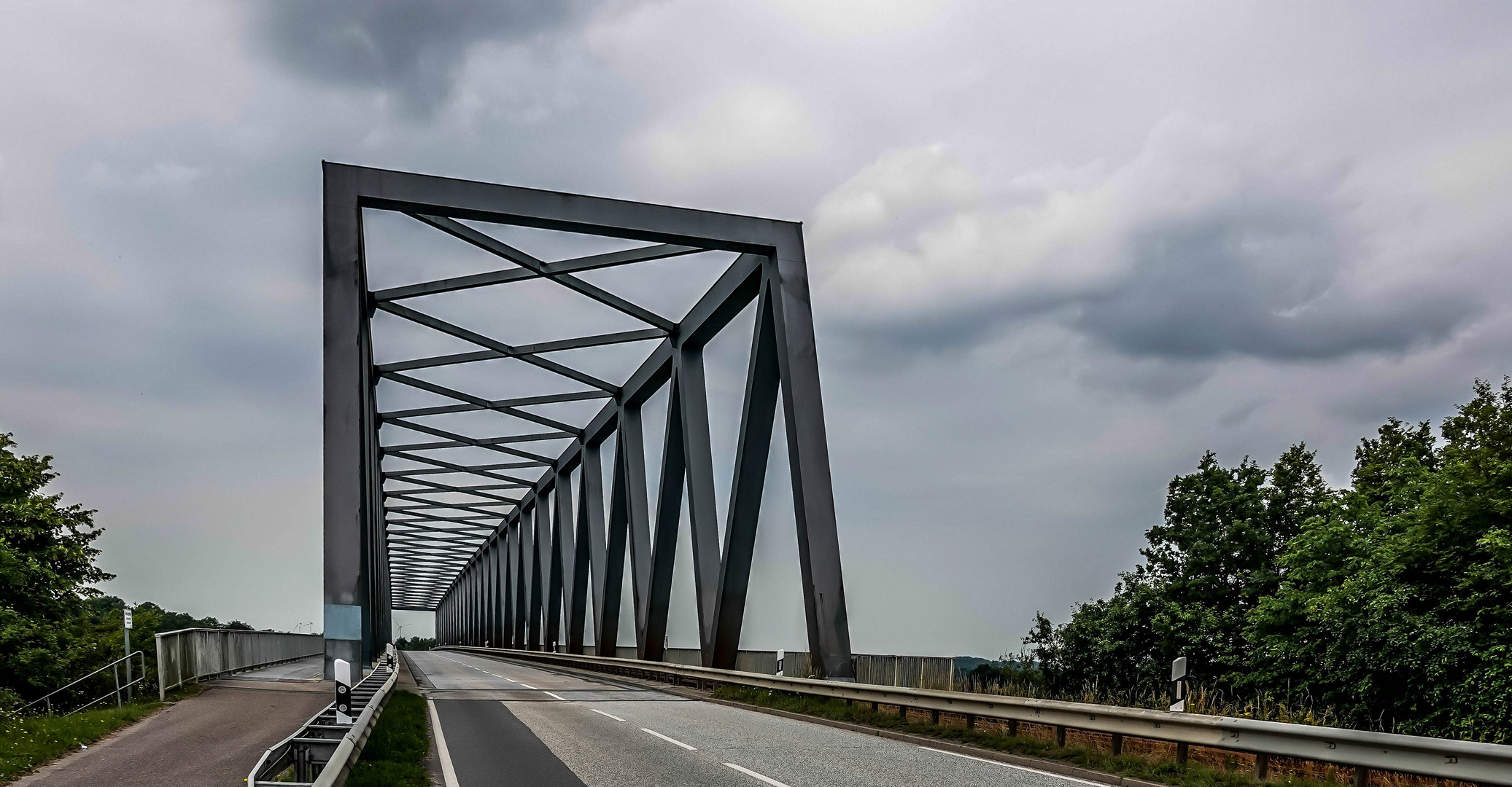 Die Grünentaler Hochbrücke ...