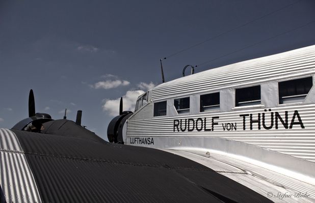 Die gute alte Tante JU