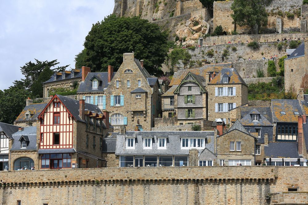 Die Häuser am Mont Saint Michel